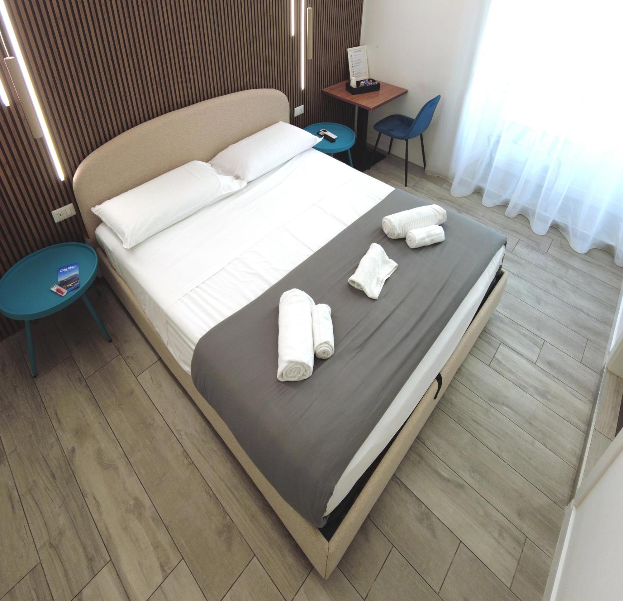 B&B Universita 나폴리 외부 사진